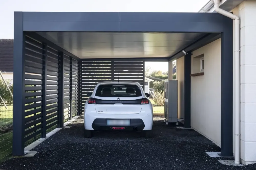 Carport près de Lons